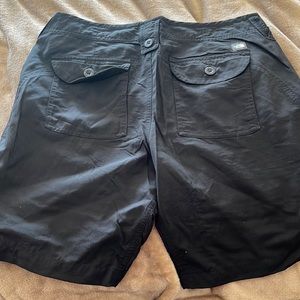 North face women’s black shorts size 12